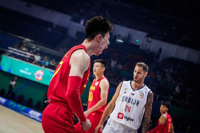 另外，曼城也希望签下他，他们在签下他之后的计划是继续把他租借给河床。
